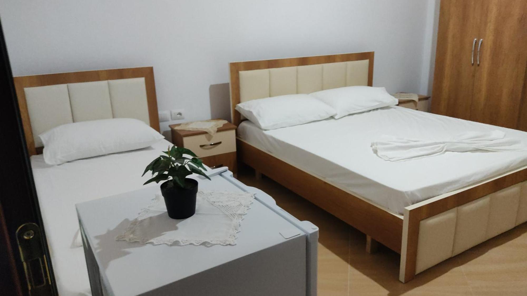 Dino Guest House Gjirokastra Kültér fotó