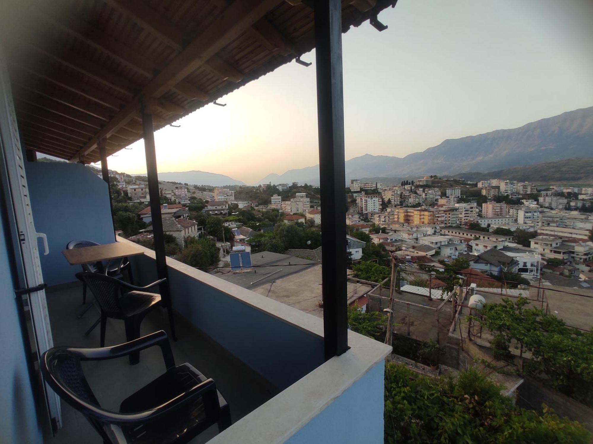 Dino Guest House Gjirokastra Kültér fotó